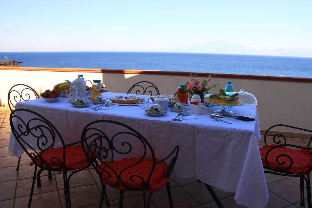 B&B La Piccola Oasi Lazzaro Exteriör bild
