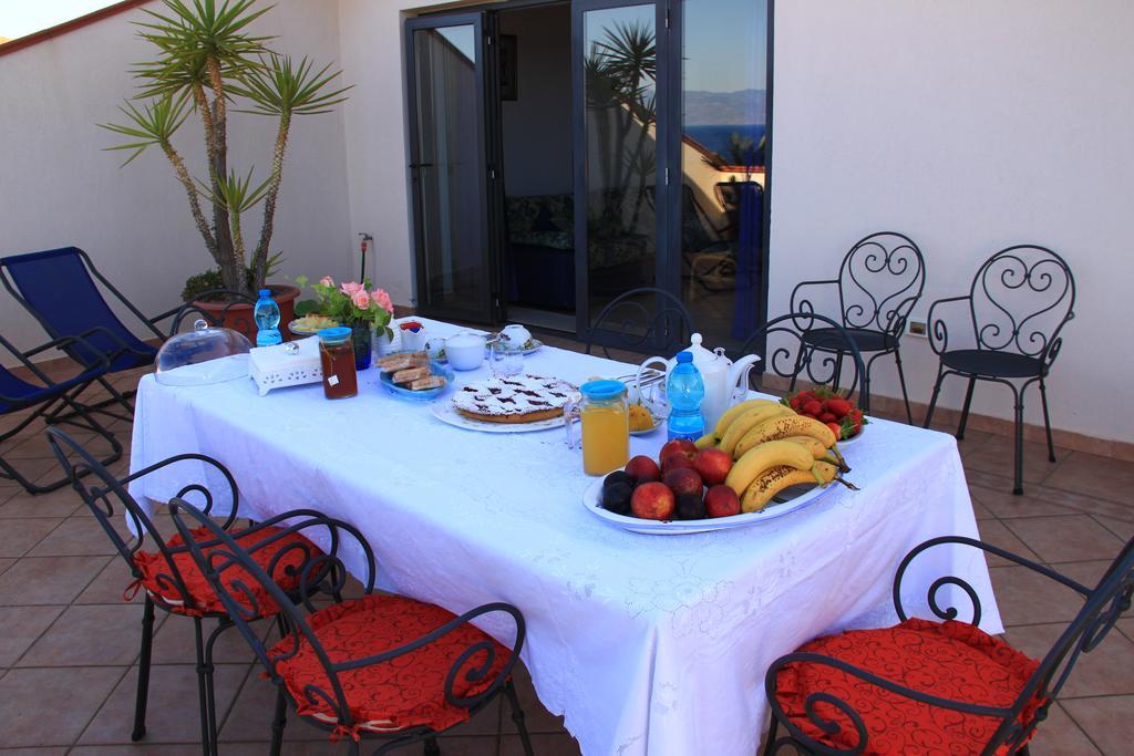 B&B La Piccola Oasi Lazzaro Exteriör bild