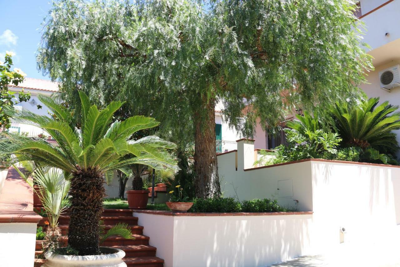 B&B La Piccola Oasi Lazzaro Exteriör bild