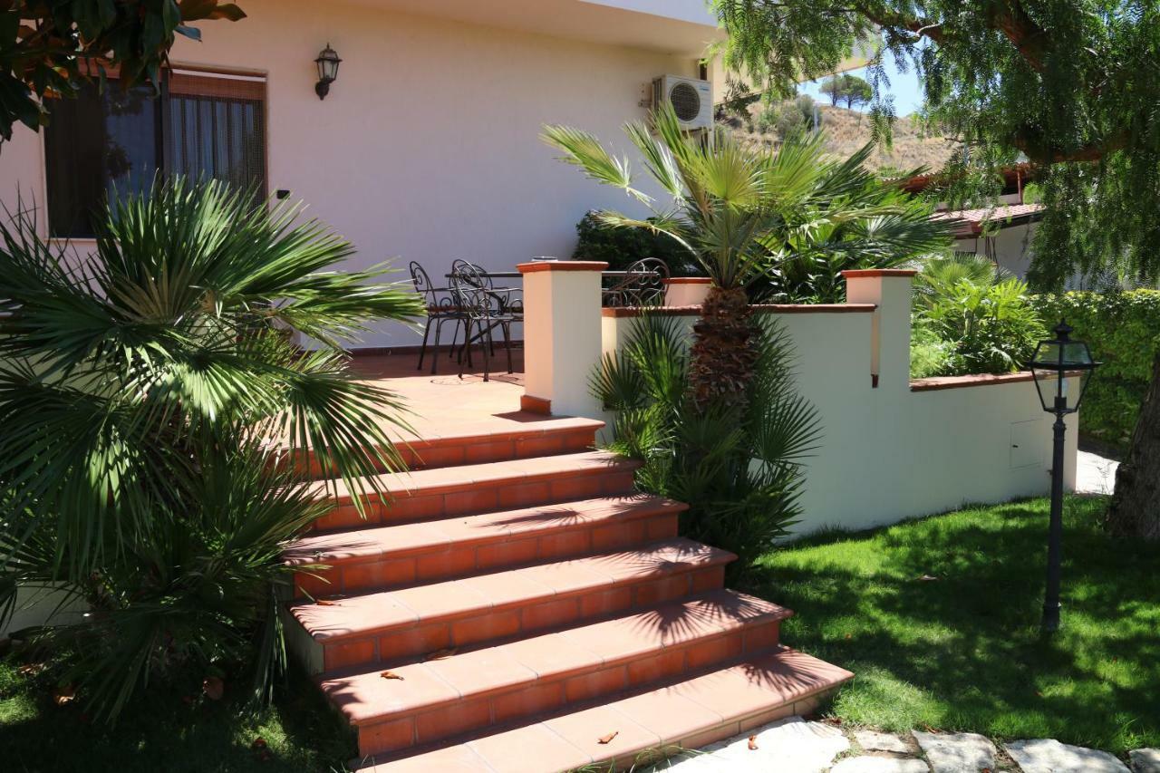 B&B La Piccola Oasi Lazzaro Exteriör bild